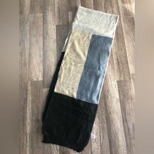 NWOT BCBGMaxAzria Colorblock Scarf